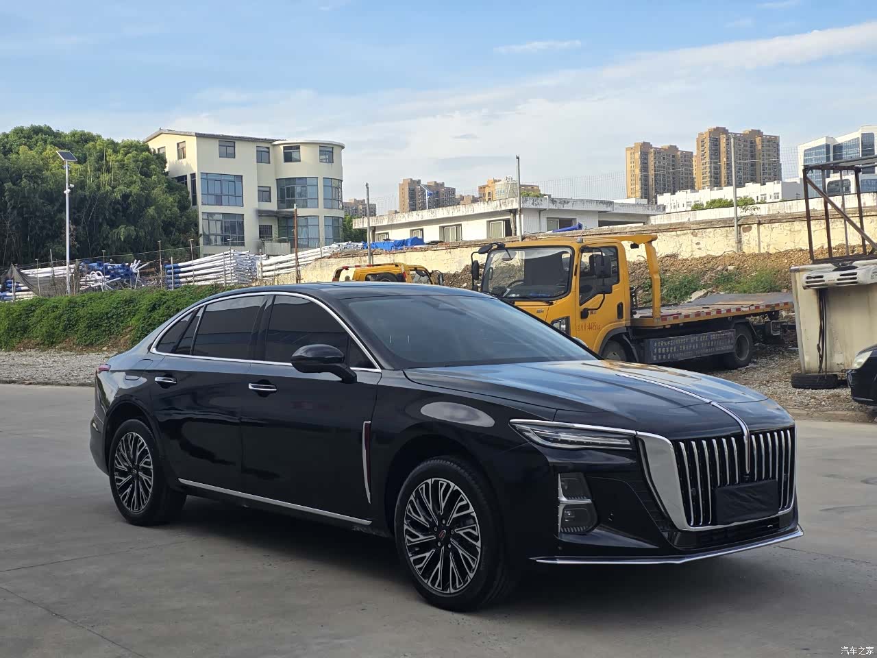 Hongqi H5, 2025 3