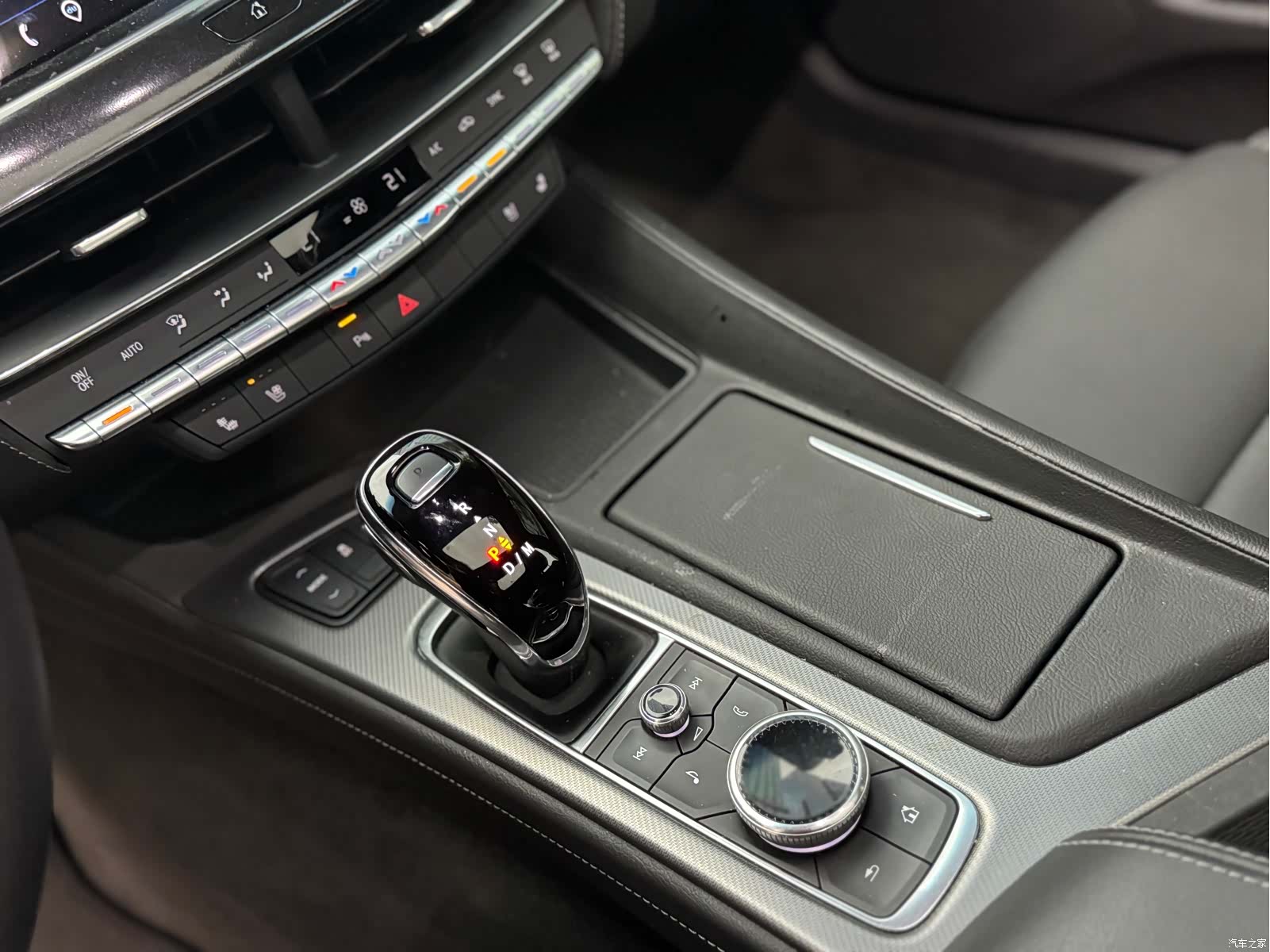 Cadillac CT5, 2022 10