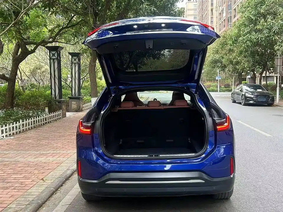 NIO EC6