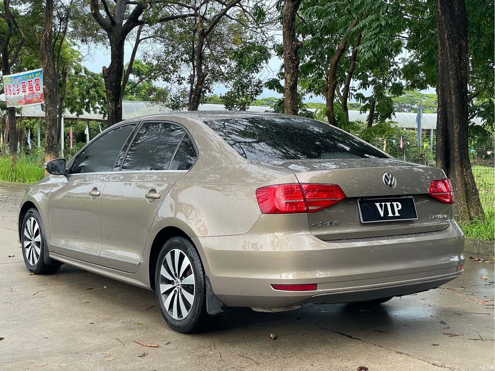 Volkswagen Sagitar, 2017 16