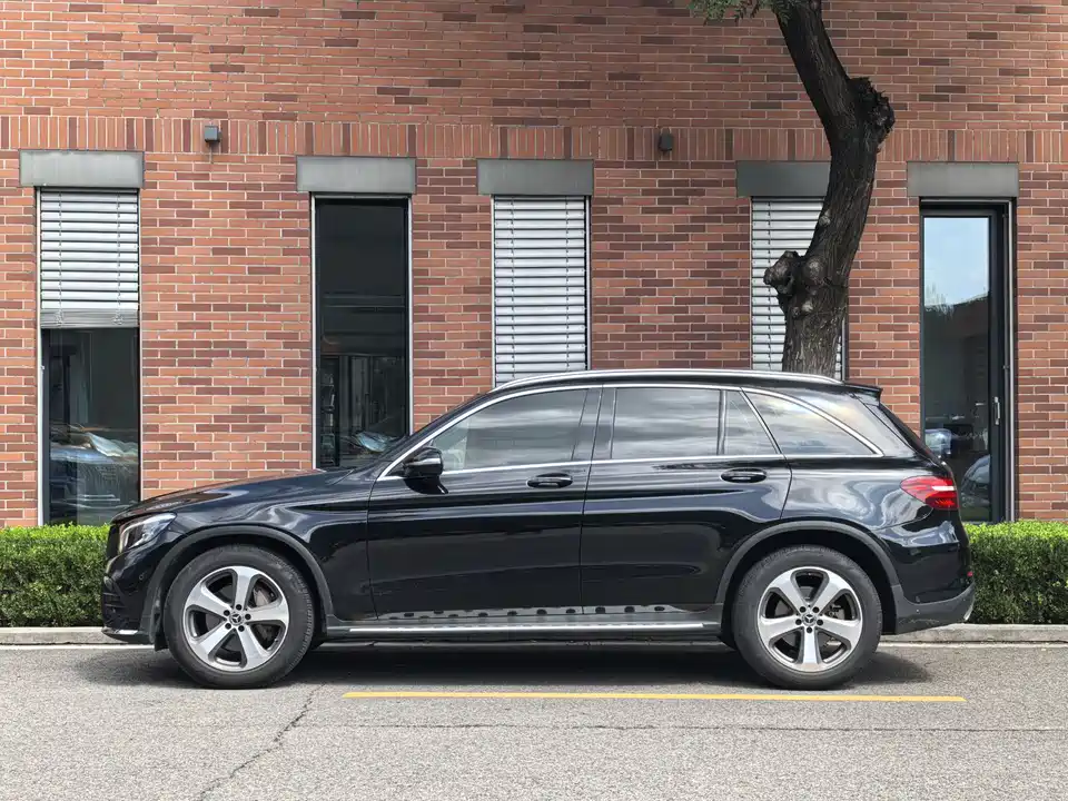 Mercedes-Benz GLC Mercedes-Benz GLC