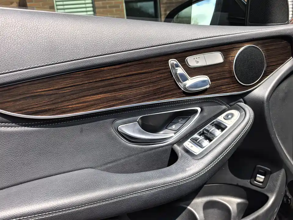 Mercedes-Benz GLC Mercedes-Benz GLC