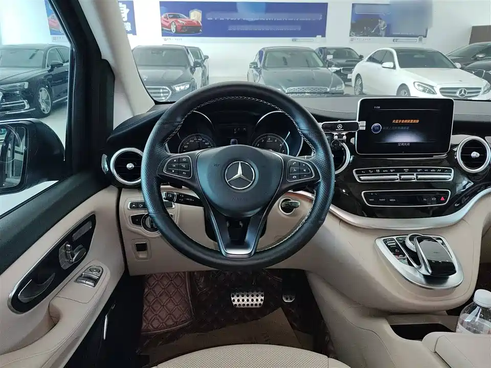 Mercedes-Benz V-class Mercedes-Benz V-class