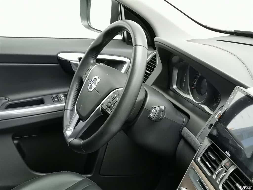 Volvo XC60, 2017 22