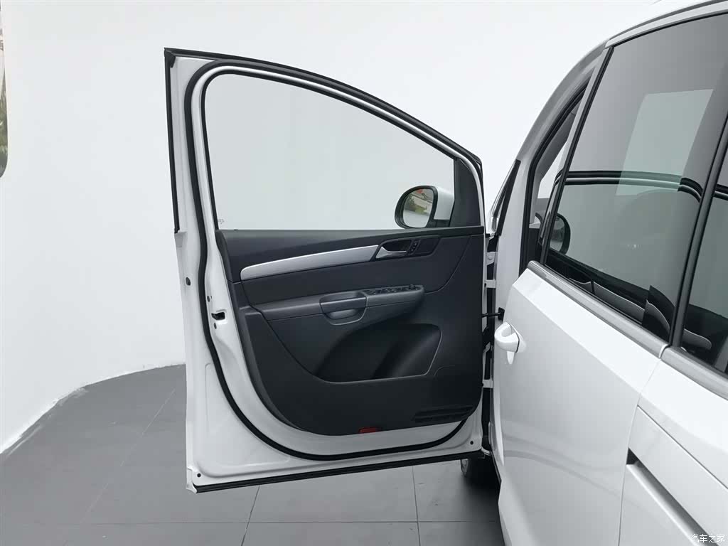 Volkswagen Xia, 2017 8