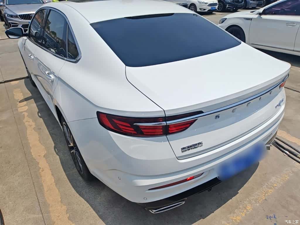 Geely Preface, 2022 все фото