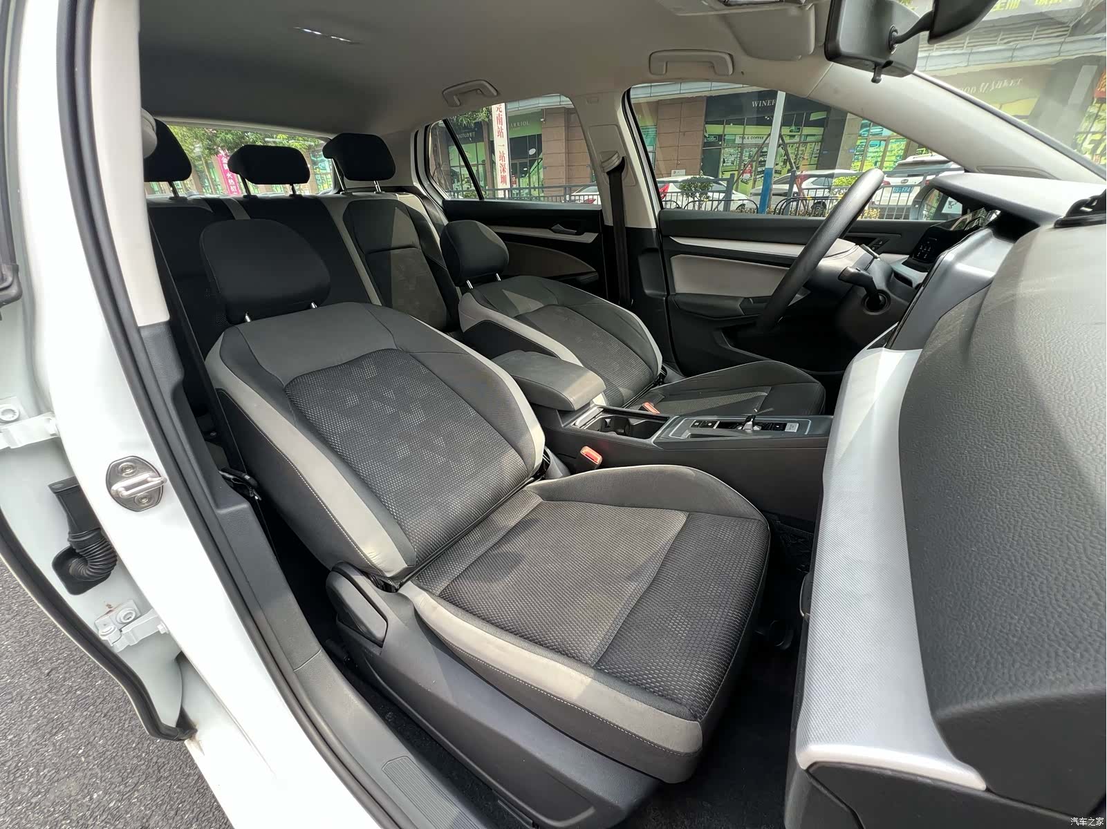 Volkswagen Golf, 2023 18