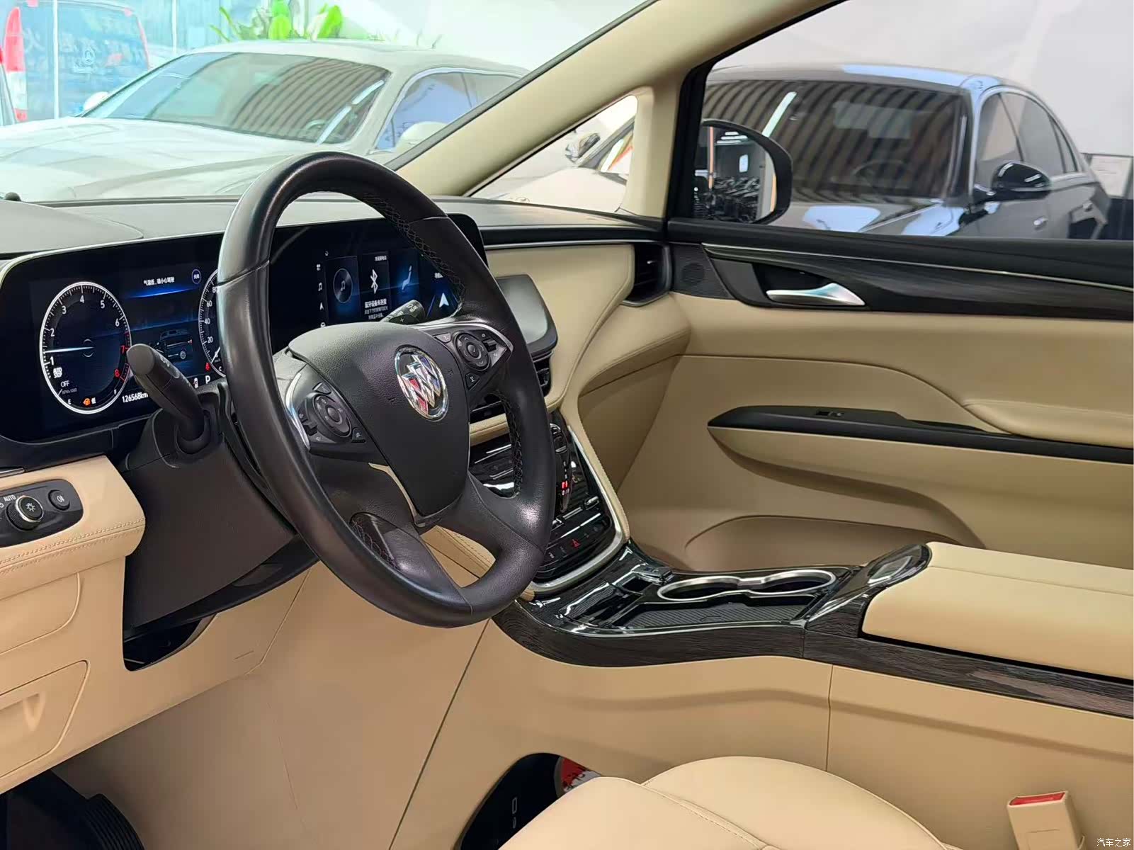 Buick GL8, 2022 6