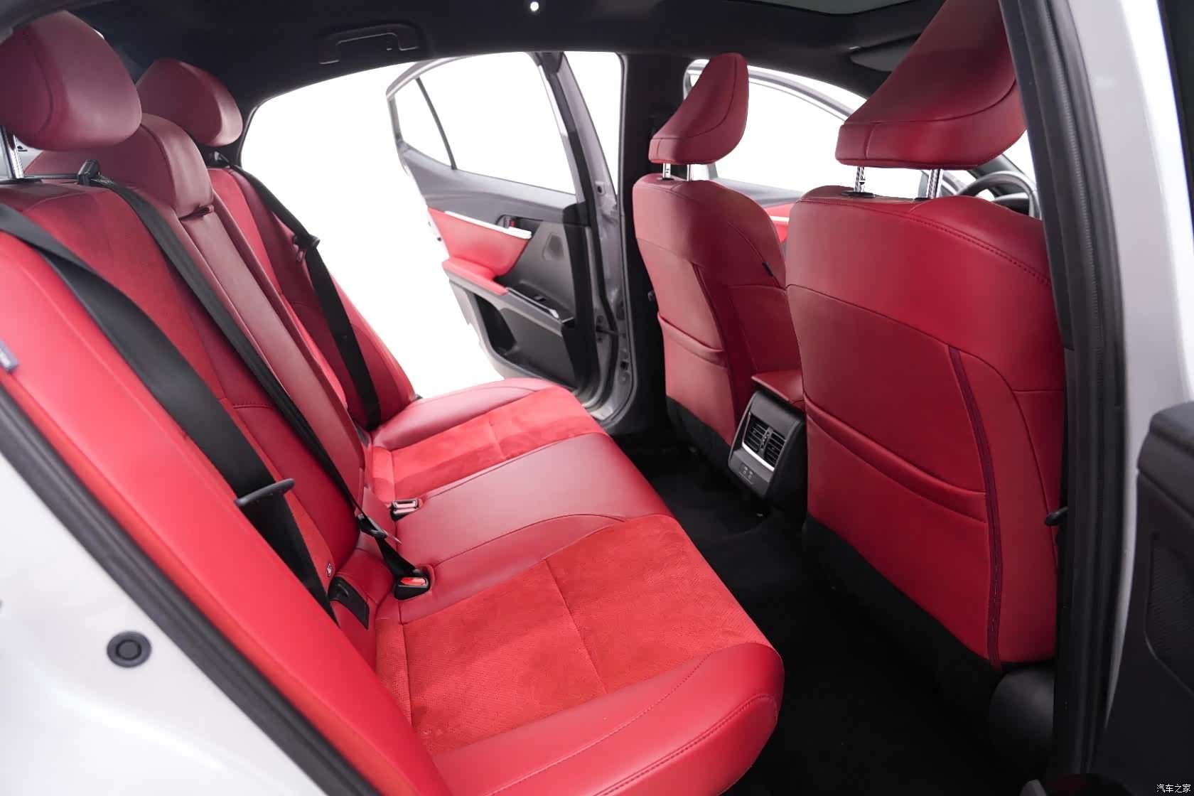 Toyota Camry, 2024 17
