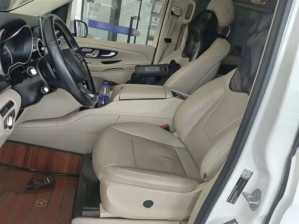 Mercedes-Benz V-class Mercedes-Benz V-class