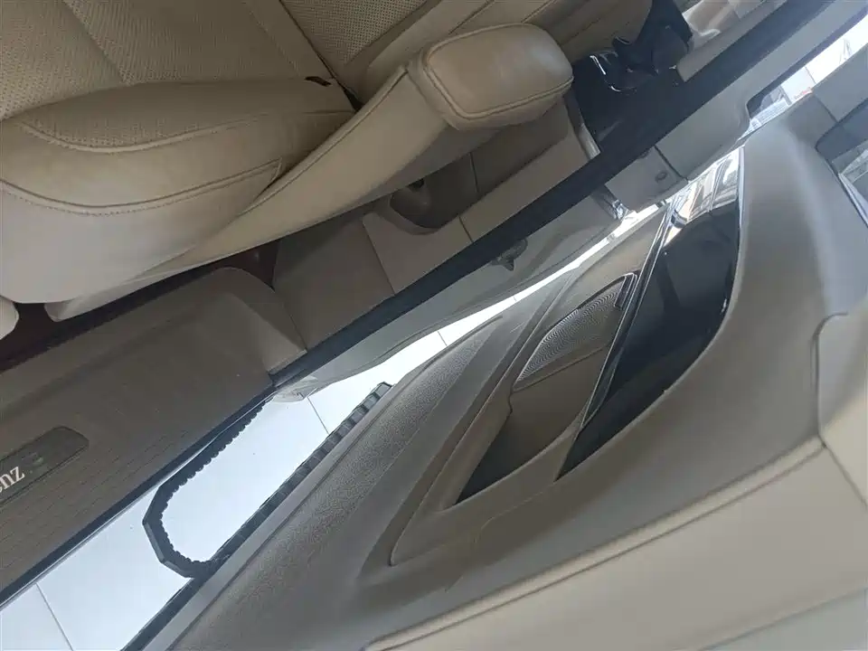 Mercedes-Benz V-class Mercedes-Benz V-class