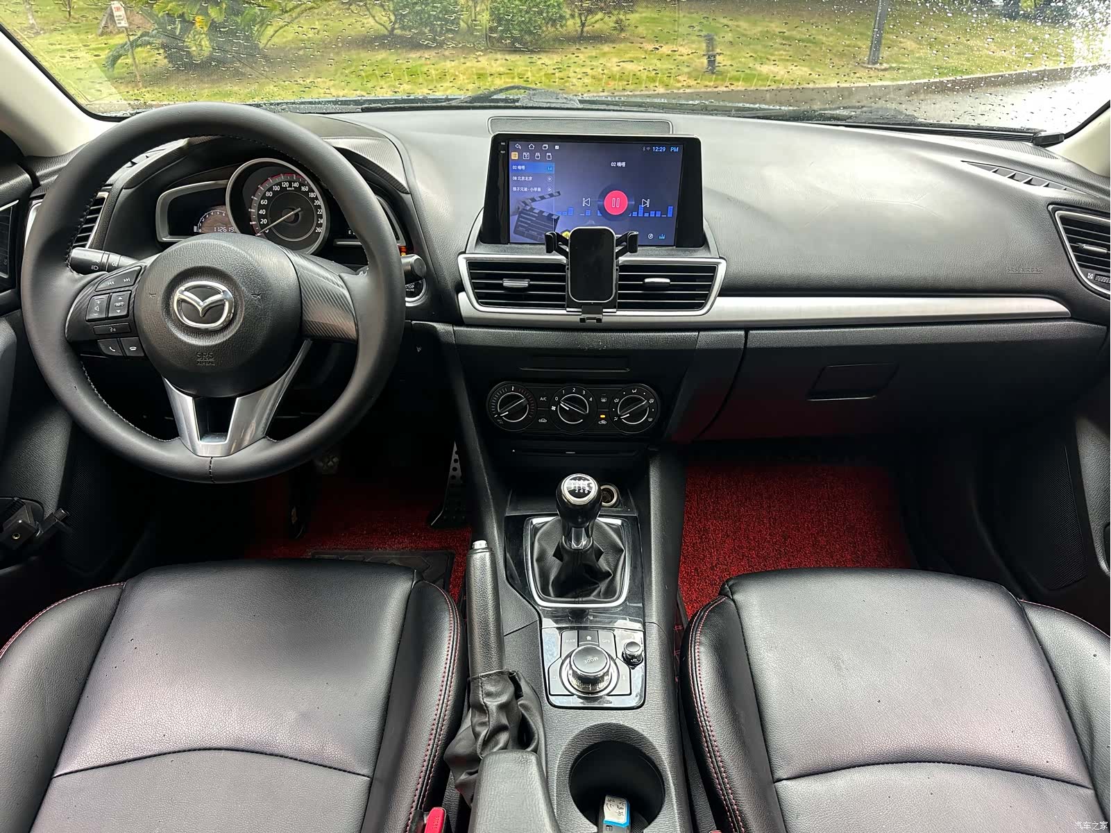 Mazda Mazda3, 2015 8