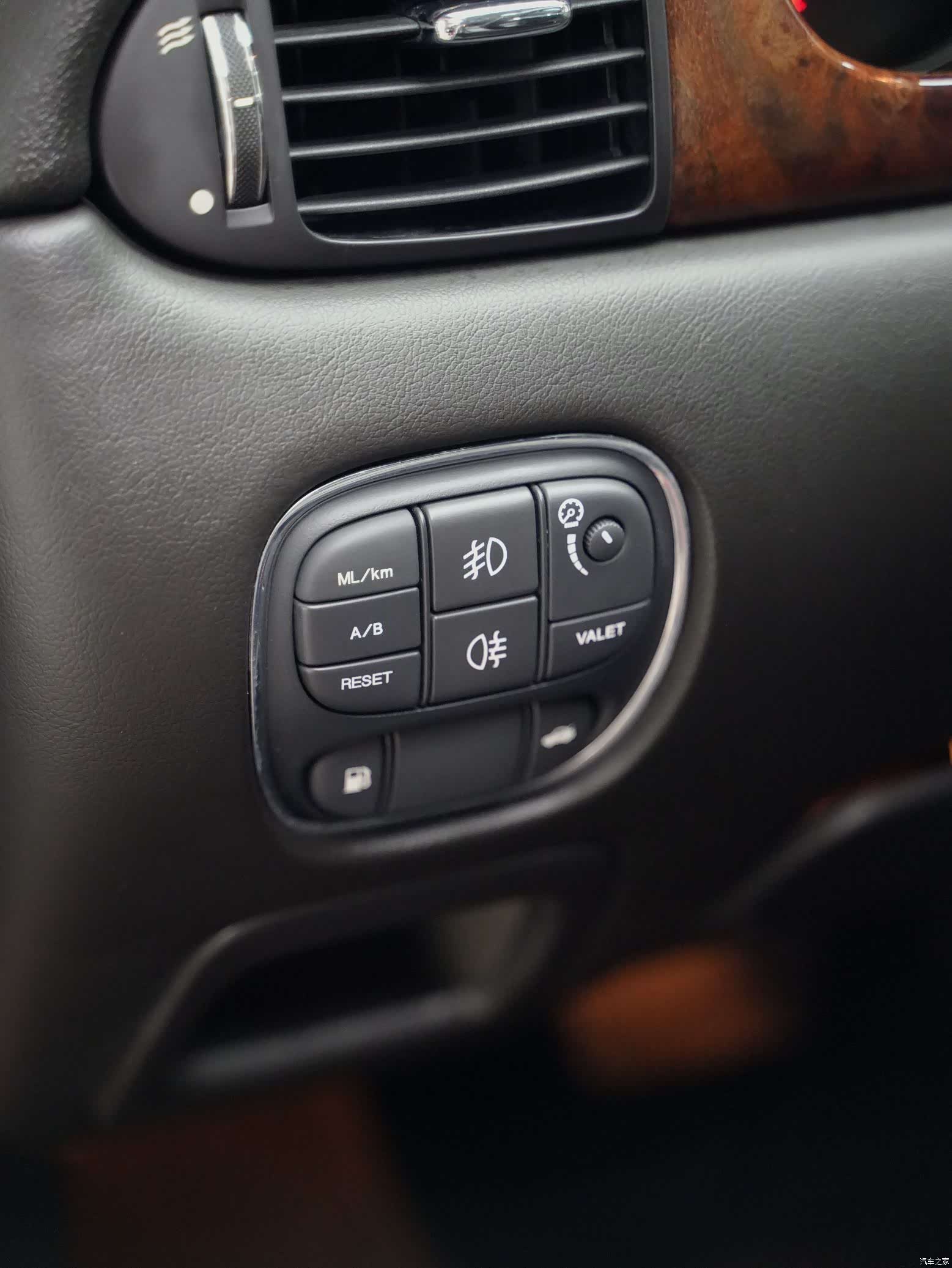 Jaguar XJ, 2009 15