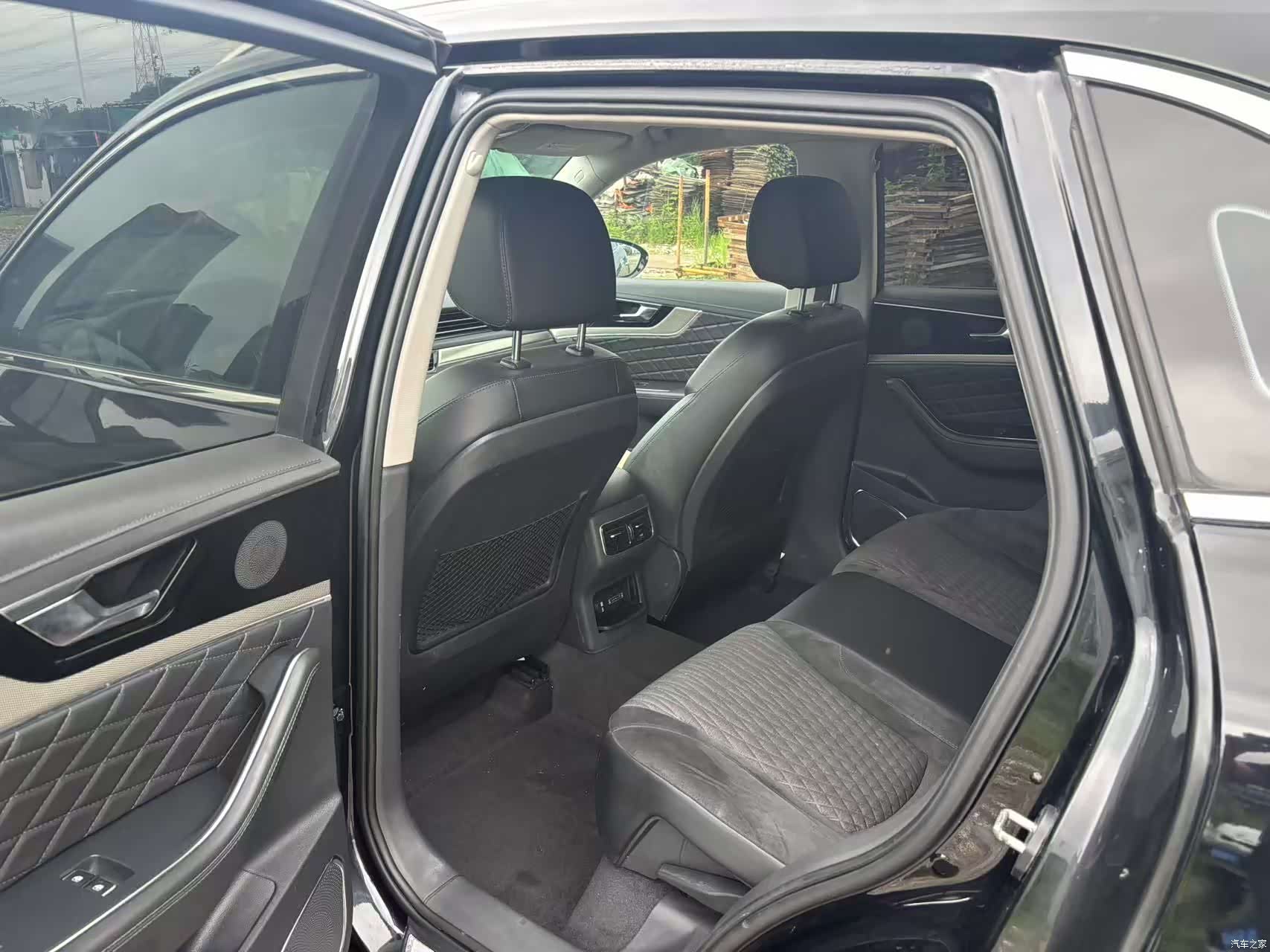 Hongqi HS5, 2020 7