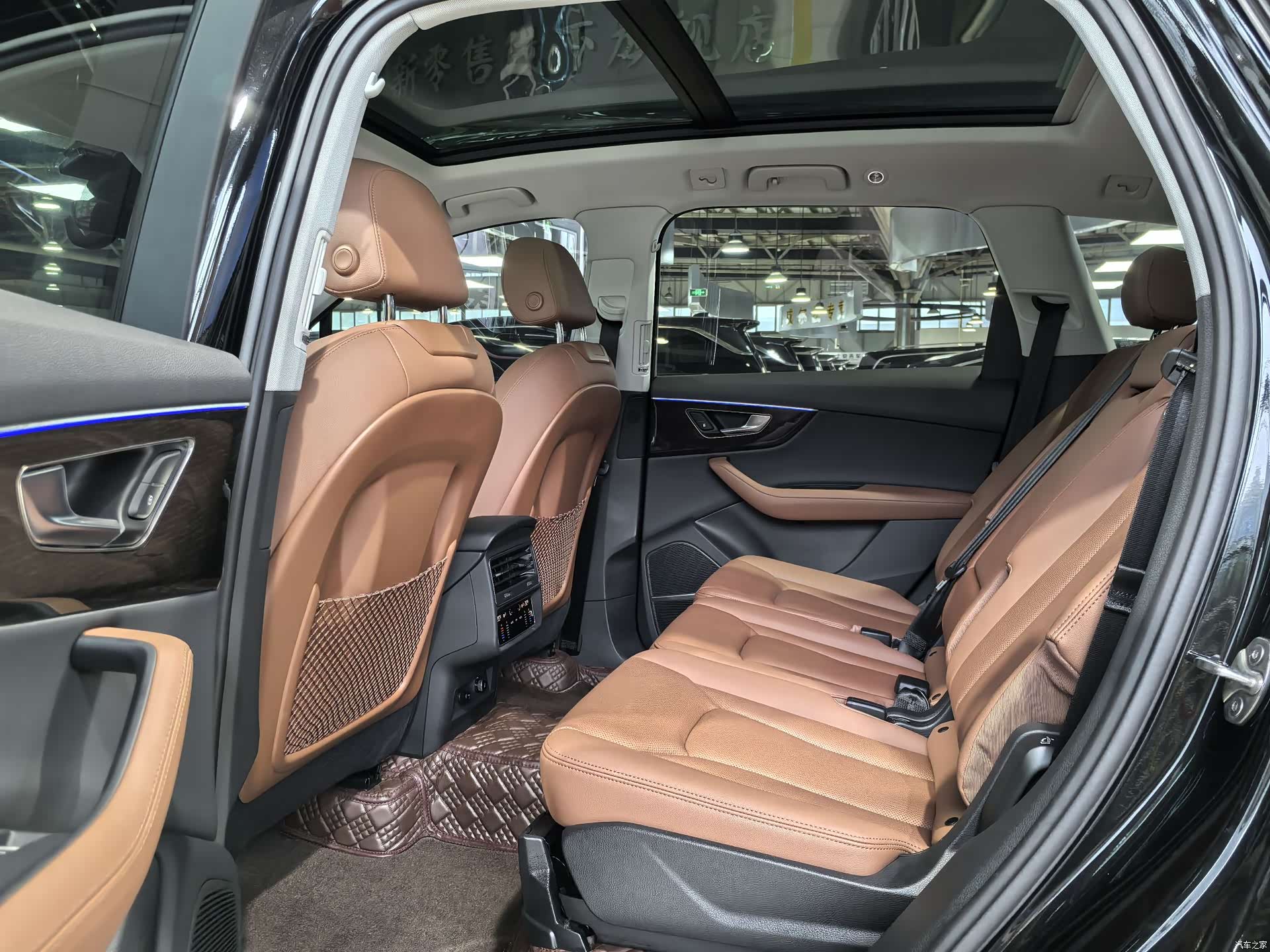 Audi Q7, 2023 28