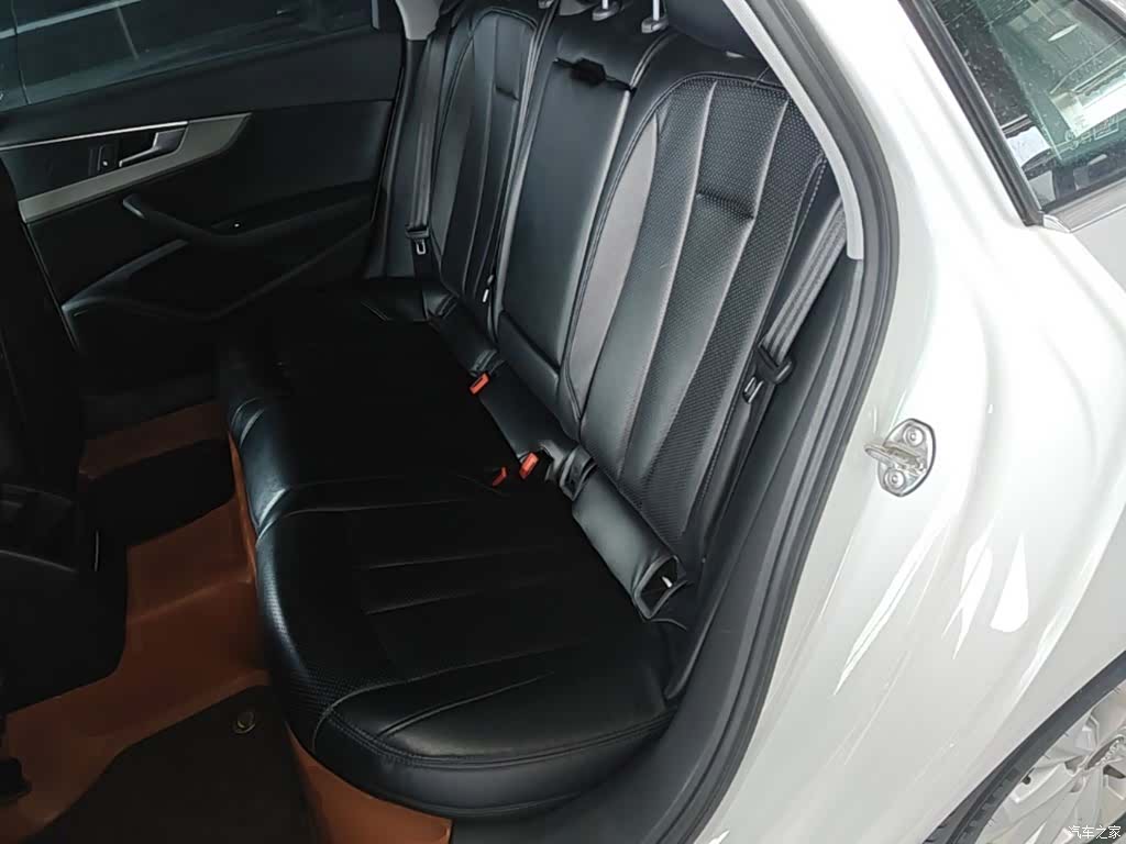 Audi A4L, 2019 17