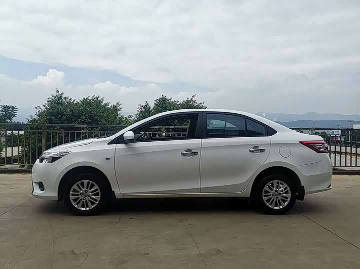 Toyota Vios 2014 1.3L МКПП chao zhi ban
