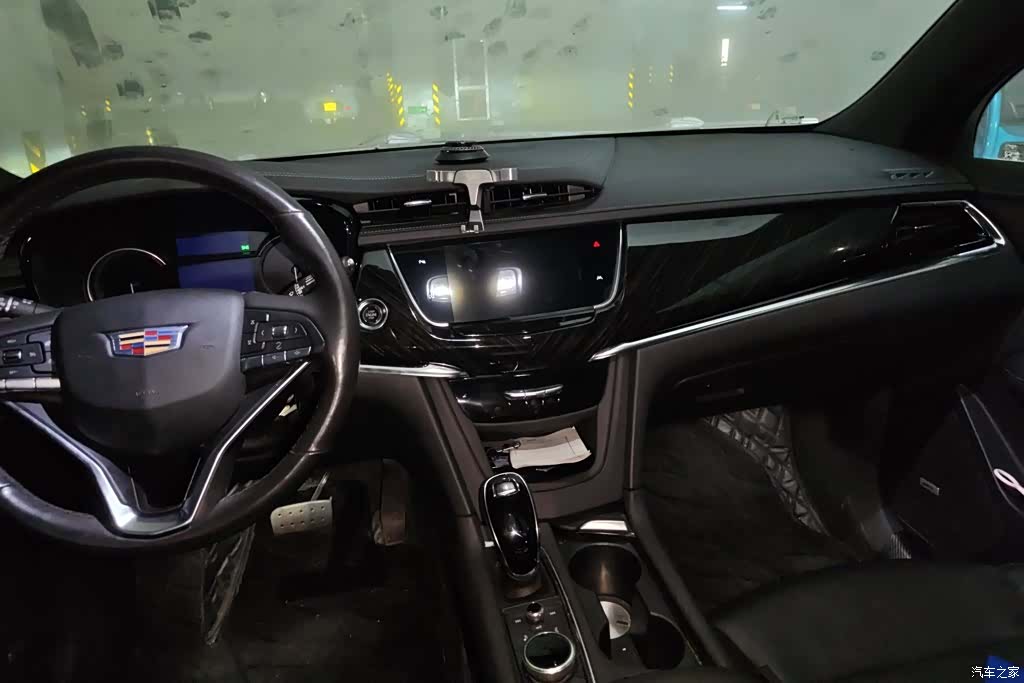 Cadillac XT6, 2021 13