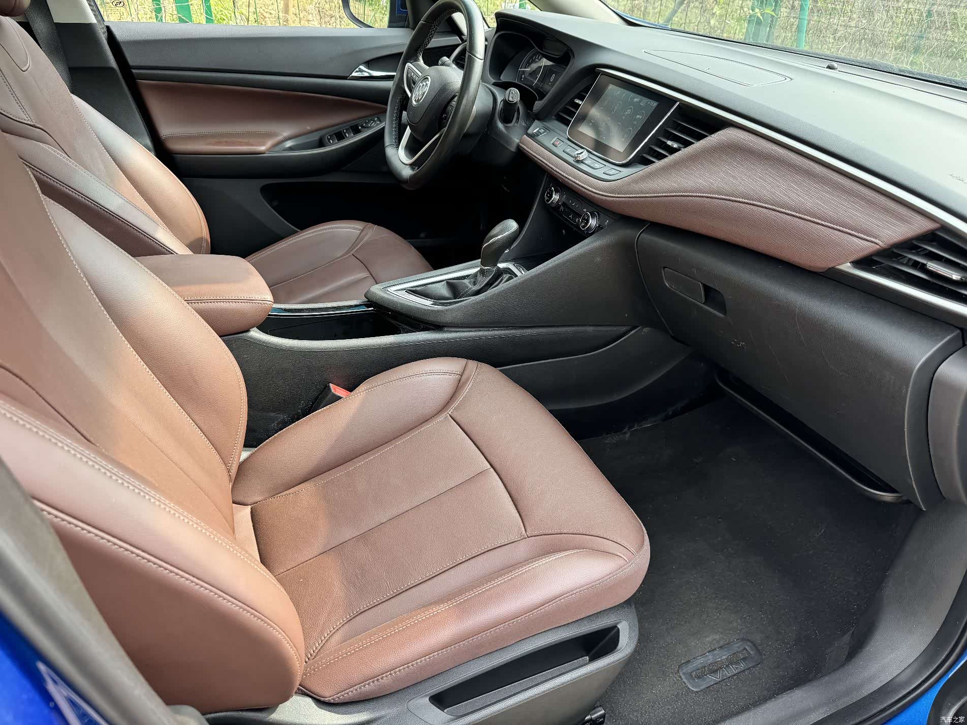 Buick GL6, 2018 13