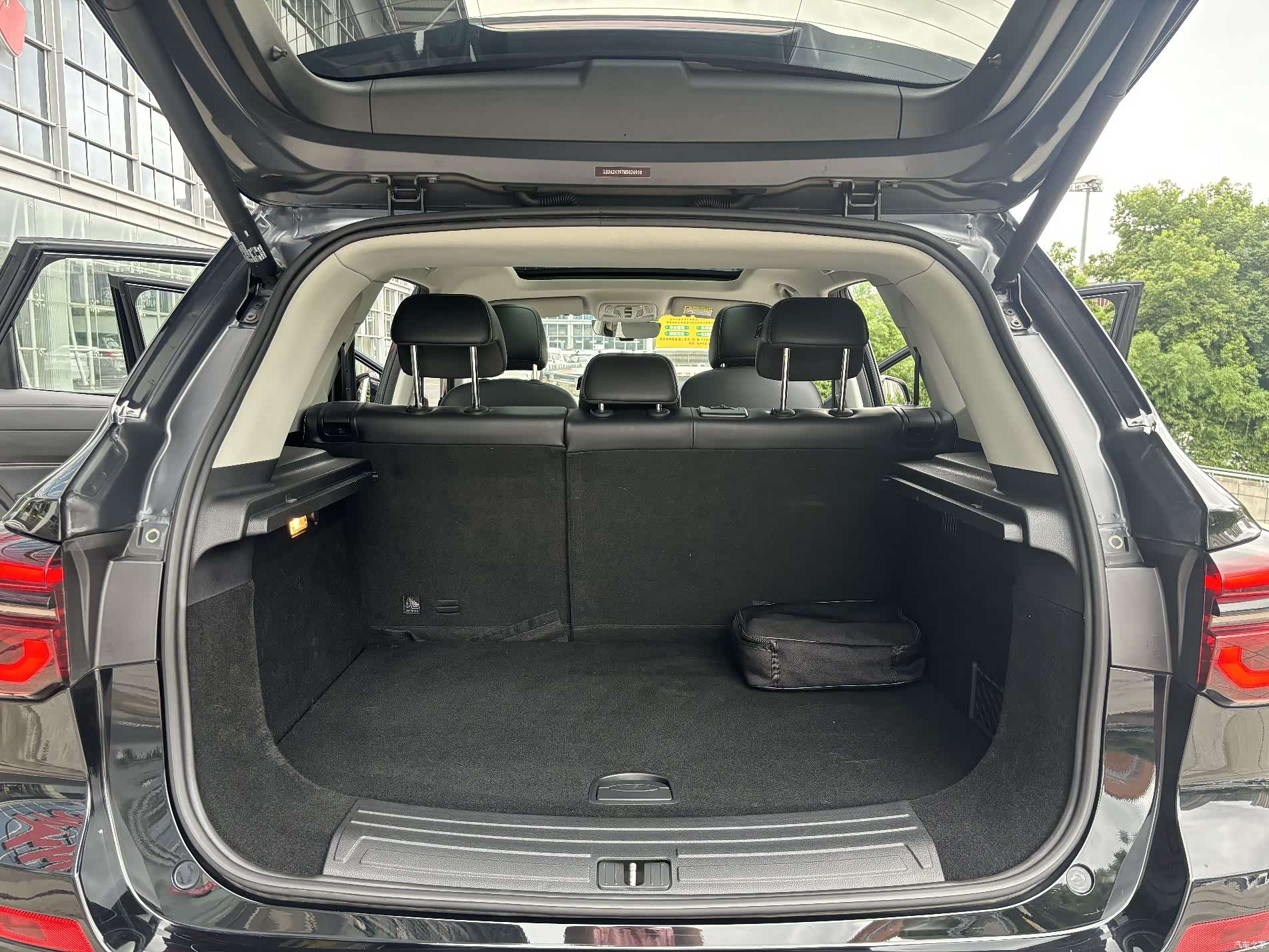 Roewe RX5, 2021 11