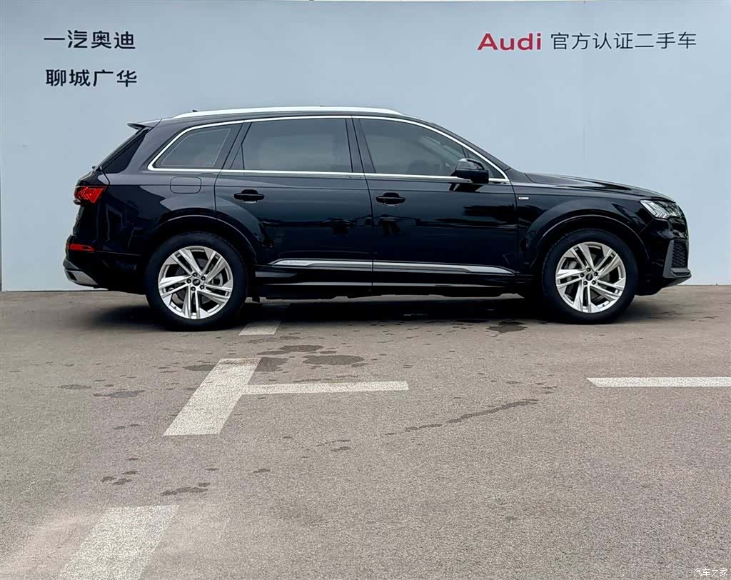 Audi Q7, 2024 3
