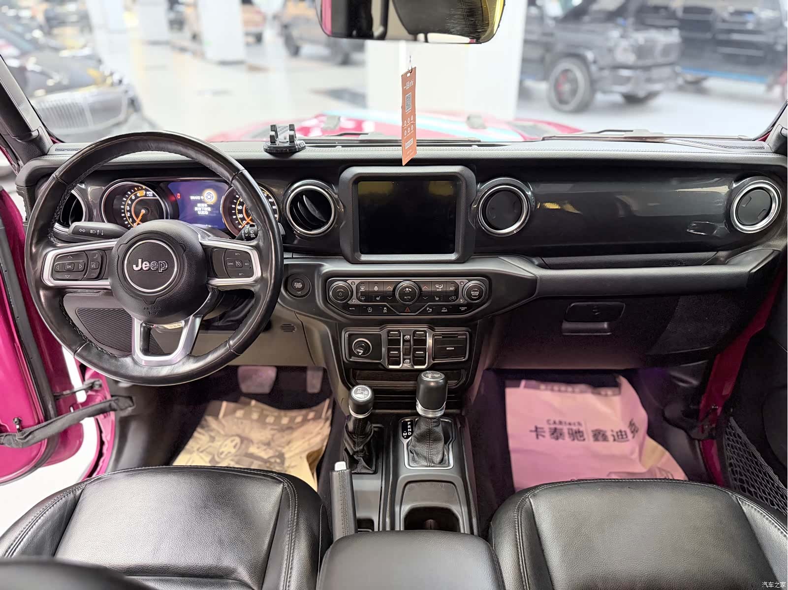 Jeep Wrangler, 2024 все фото