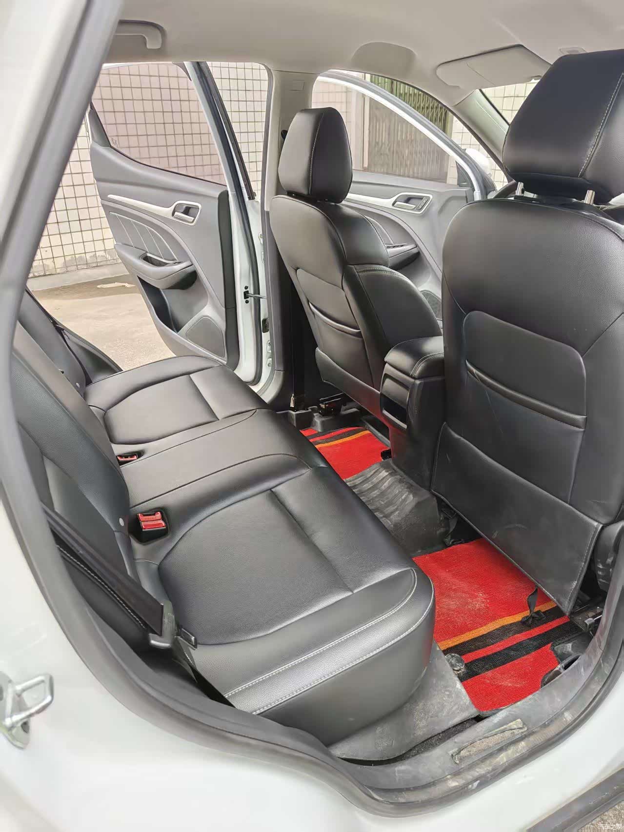 MG ZS, 2018 13