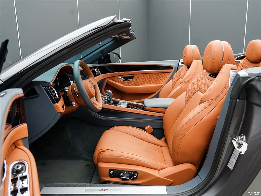 Bentley Continental GT, 2024 13