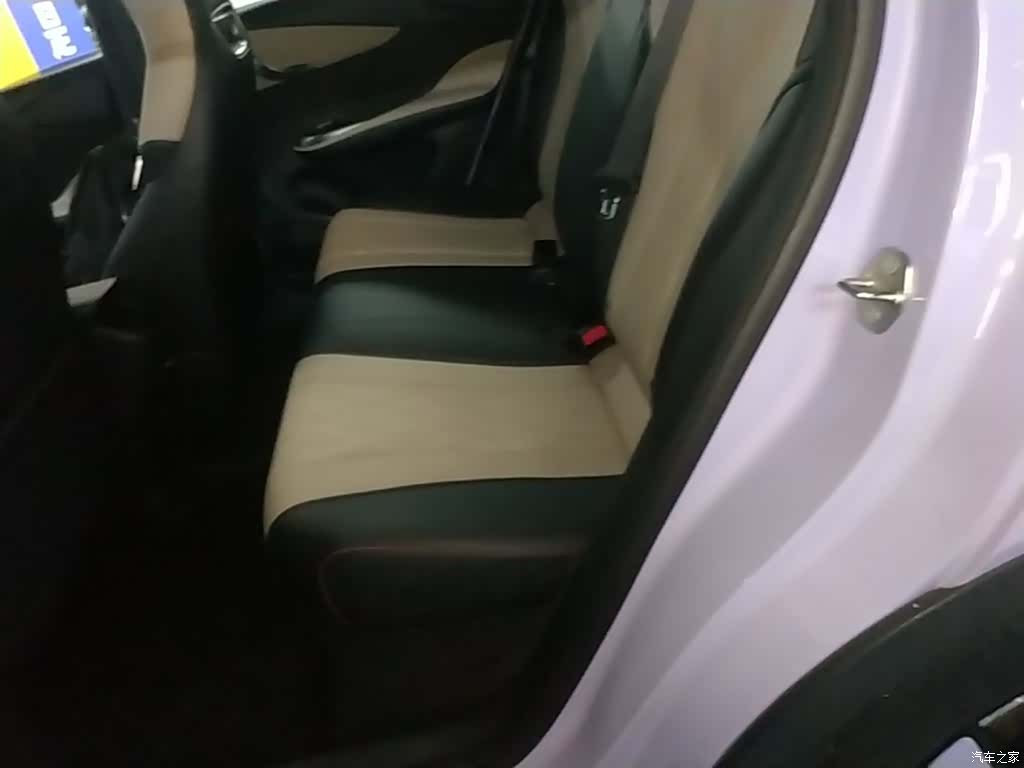 BYD Dolphin, 2024 17