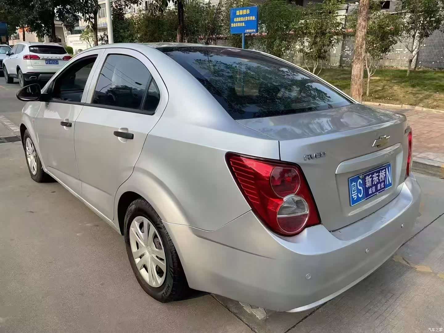 Chevrolet SL, 2012 7
