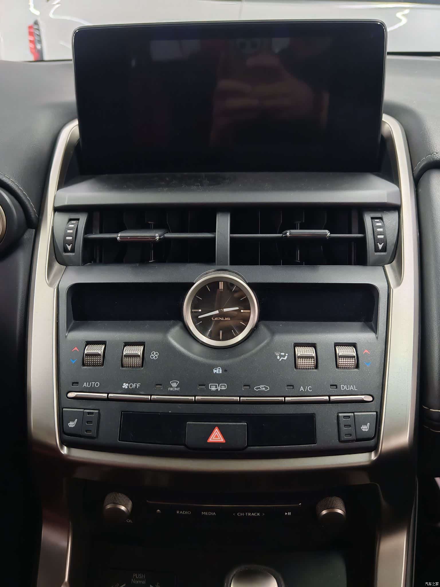 Lexus NX, 2018 14