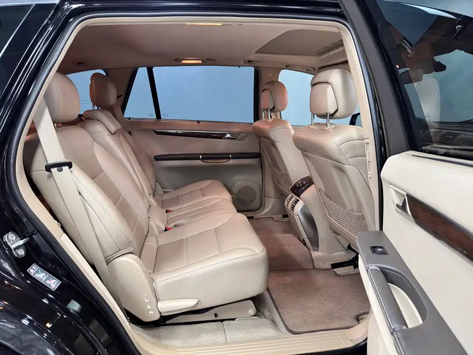 Mercedes-Benz R-class
