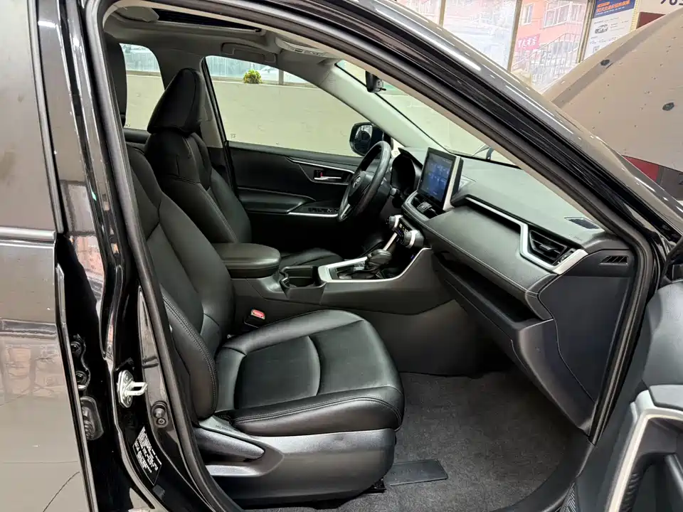 Toyota RAV4 Rongfang