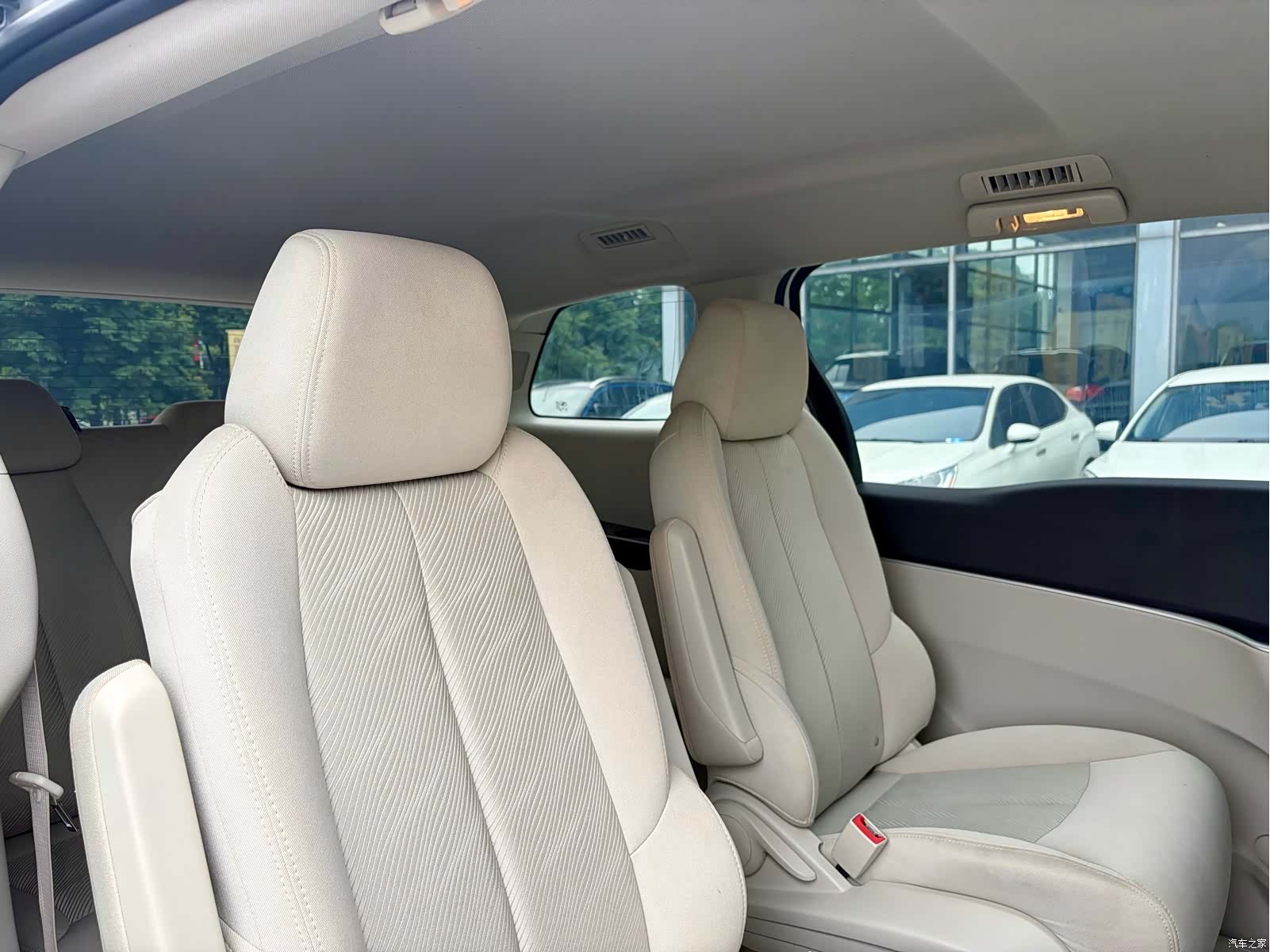 Buick GL8, 2023 4