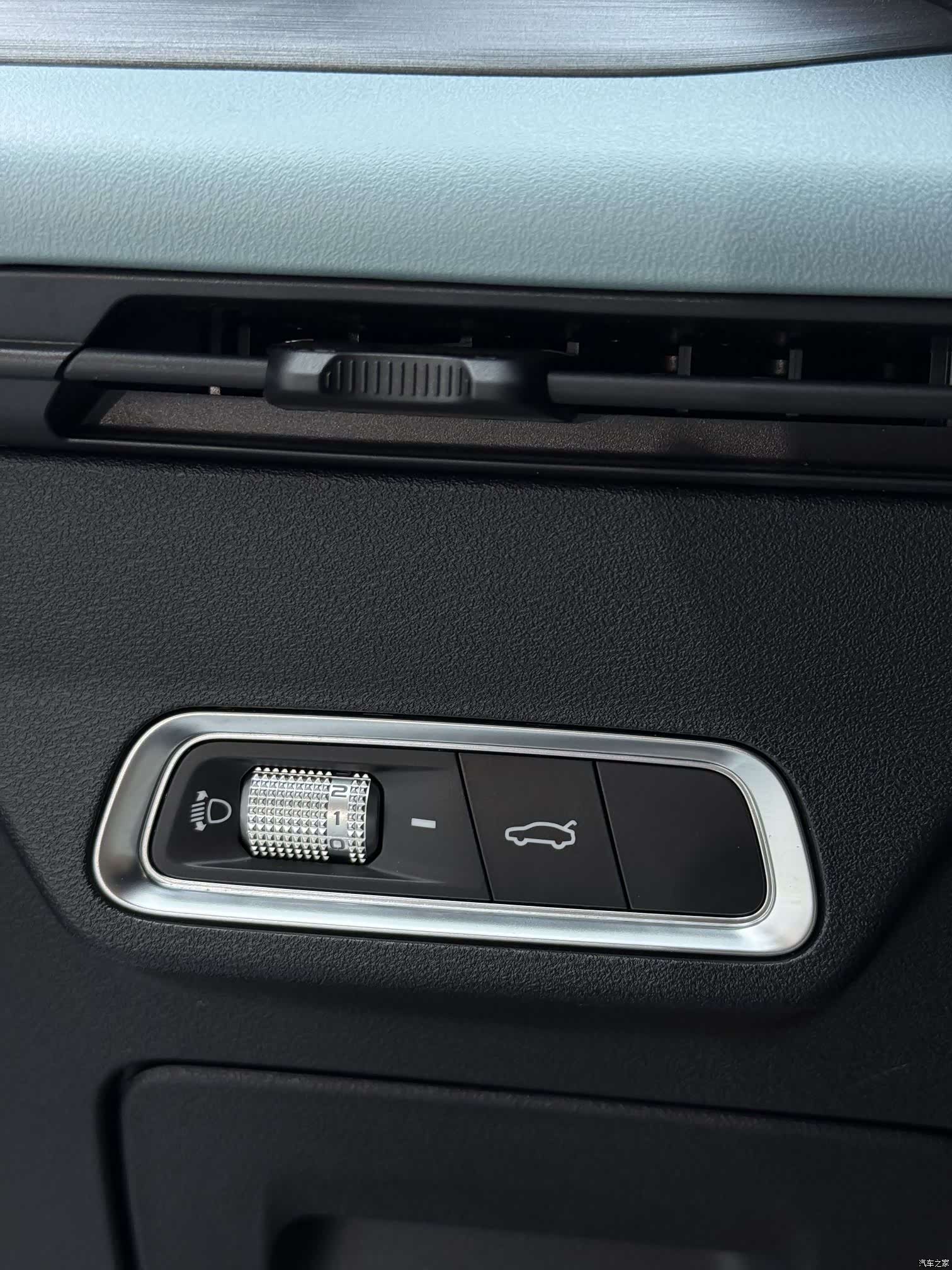 Geely Emgrand, 2022 22