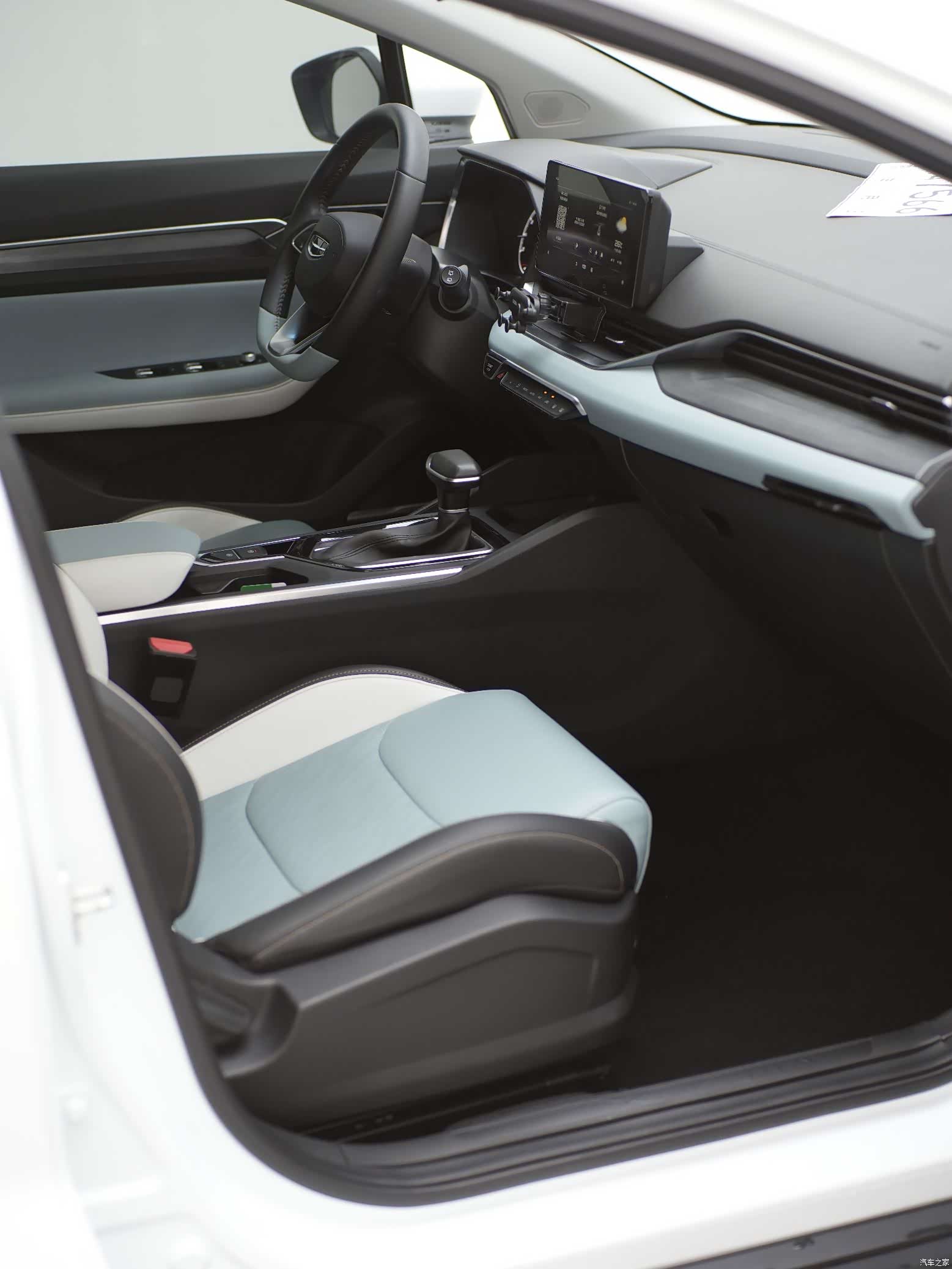Geely Emgrand, 2022 23