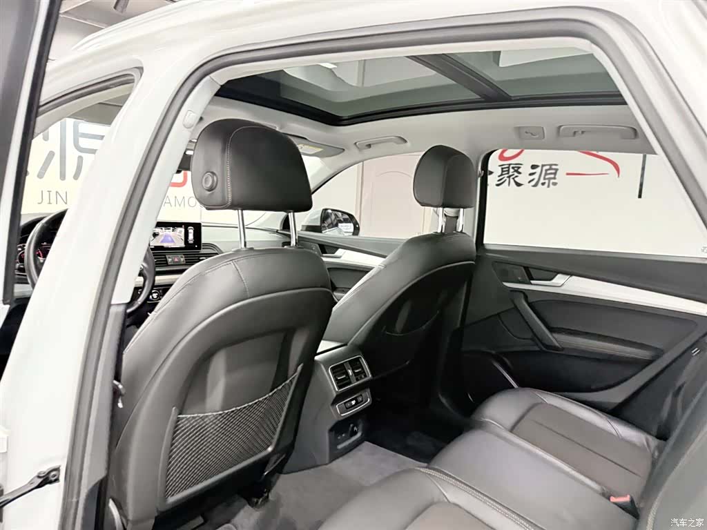 Audi Q5L, 2019 11