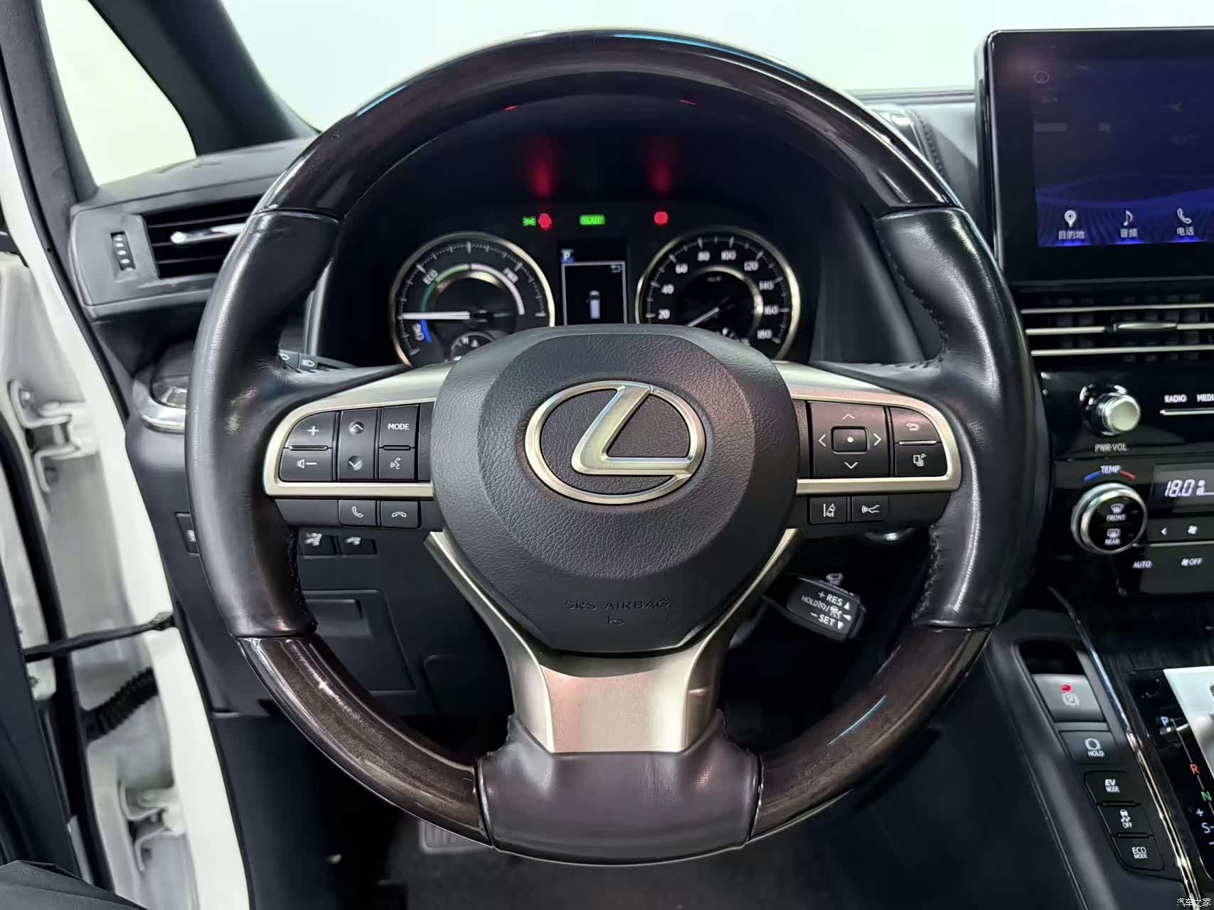 Lexus LM, 2021 21