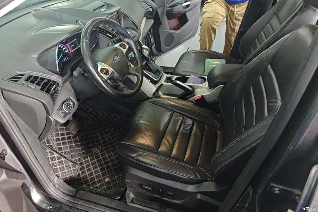 Ford C-MAX, 2017 9