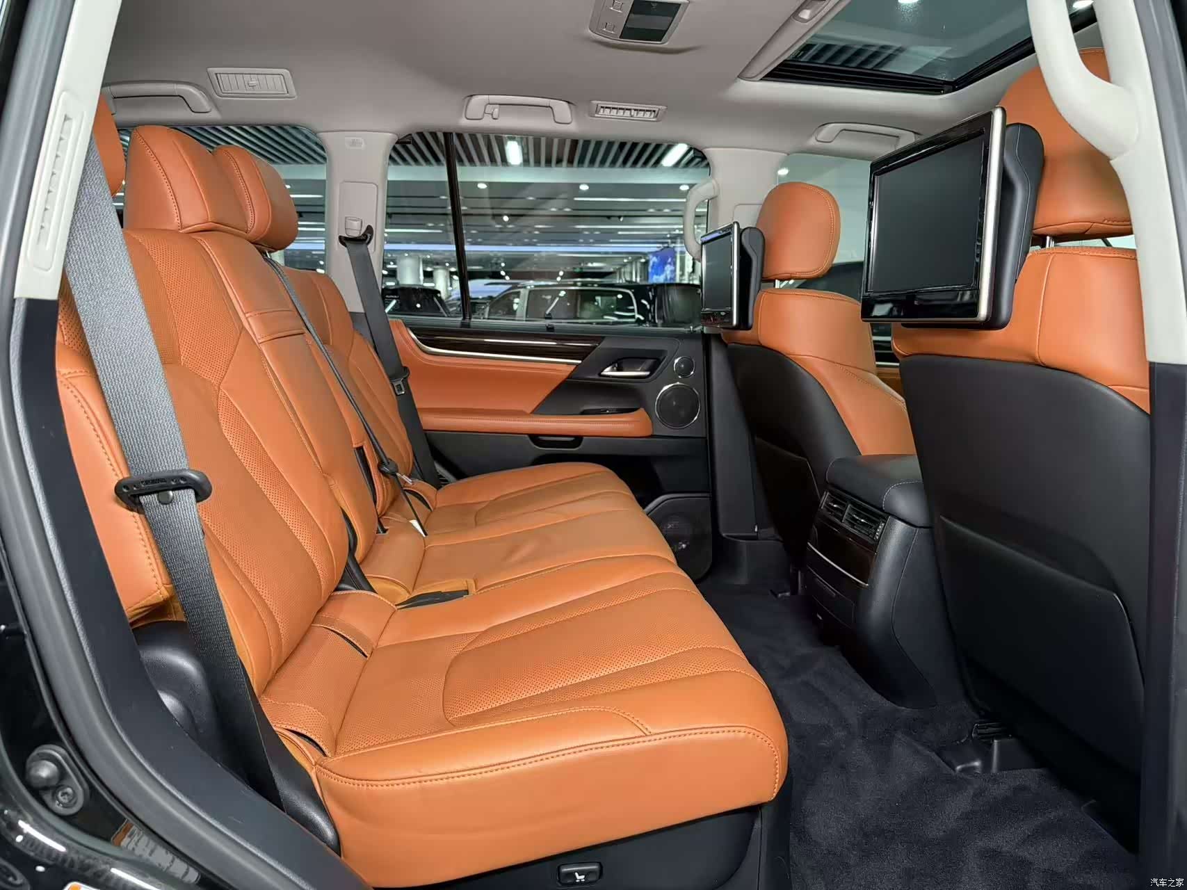 Lexus LX, 2016 13