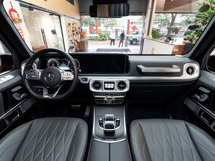 Mercedes-Benz G-class