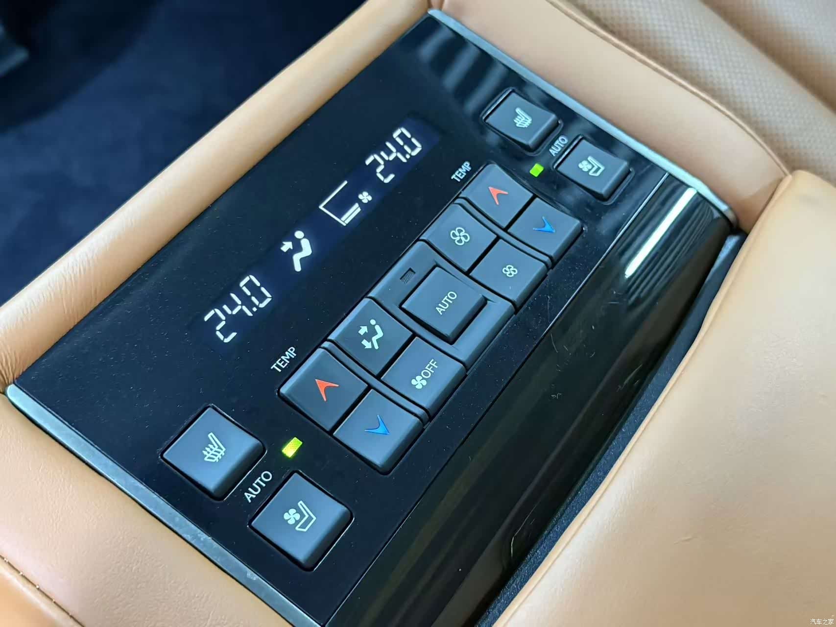 Lexus LX, 2016 16