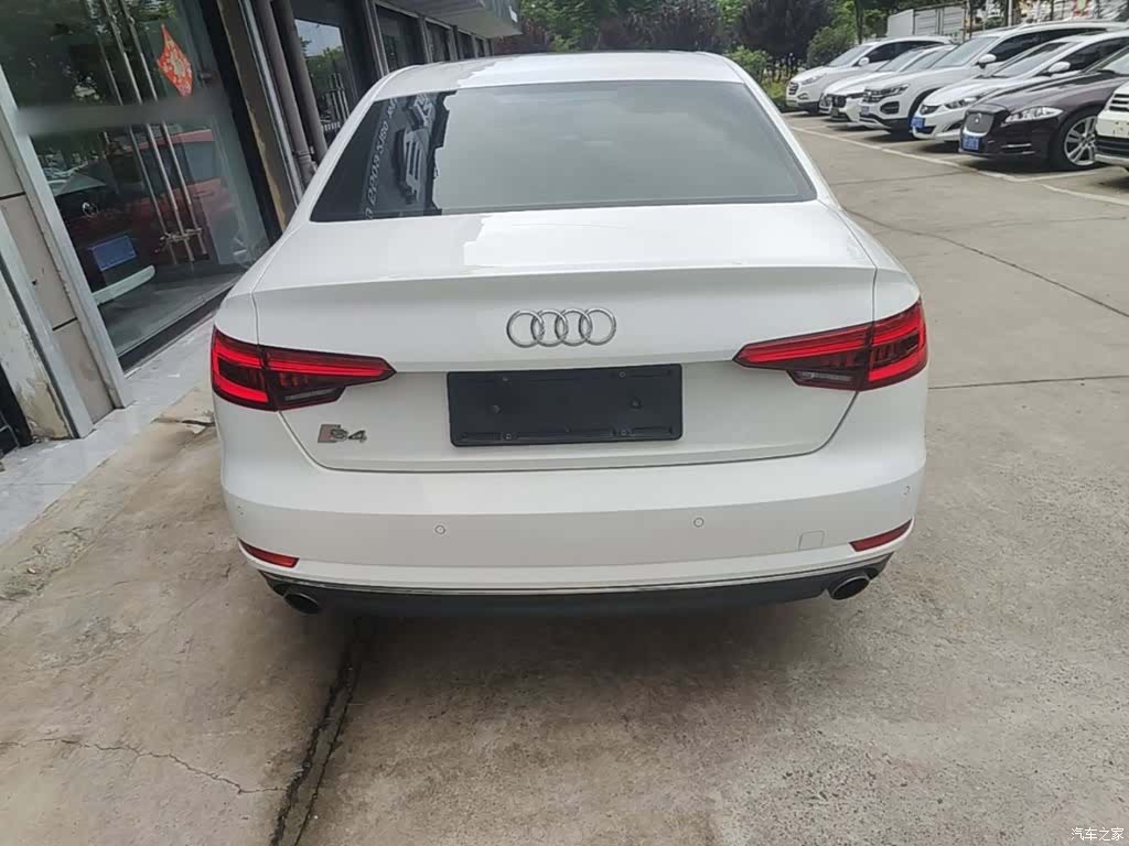 Audi A4L, 2017 6