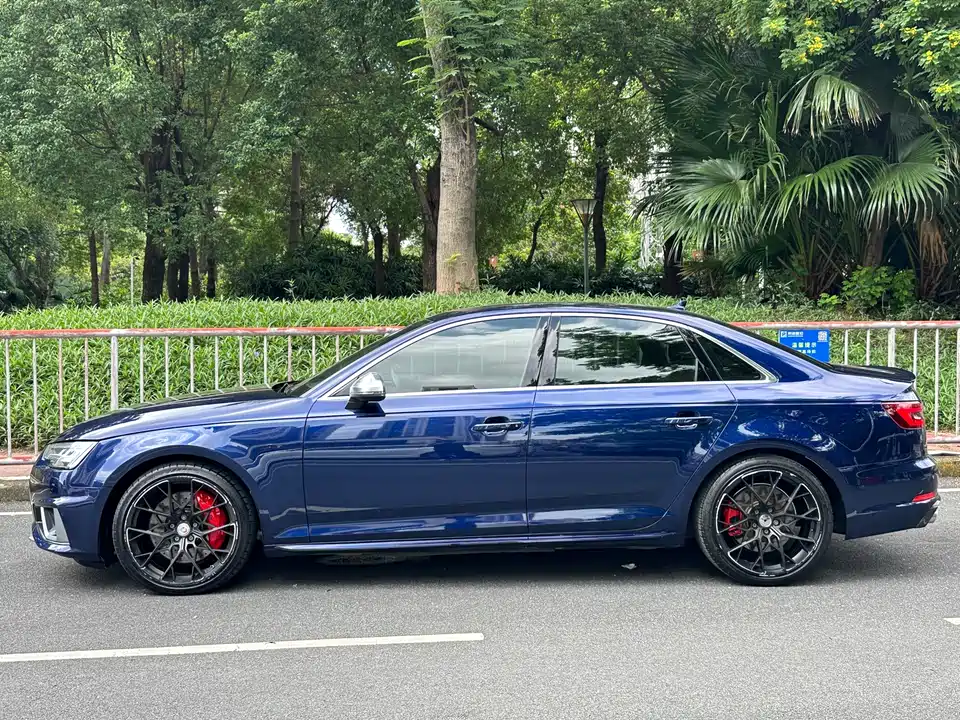 Audi S4