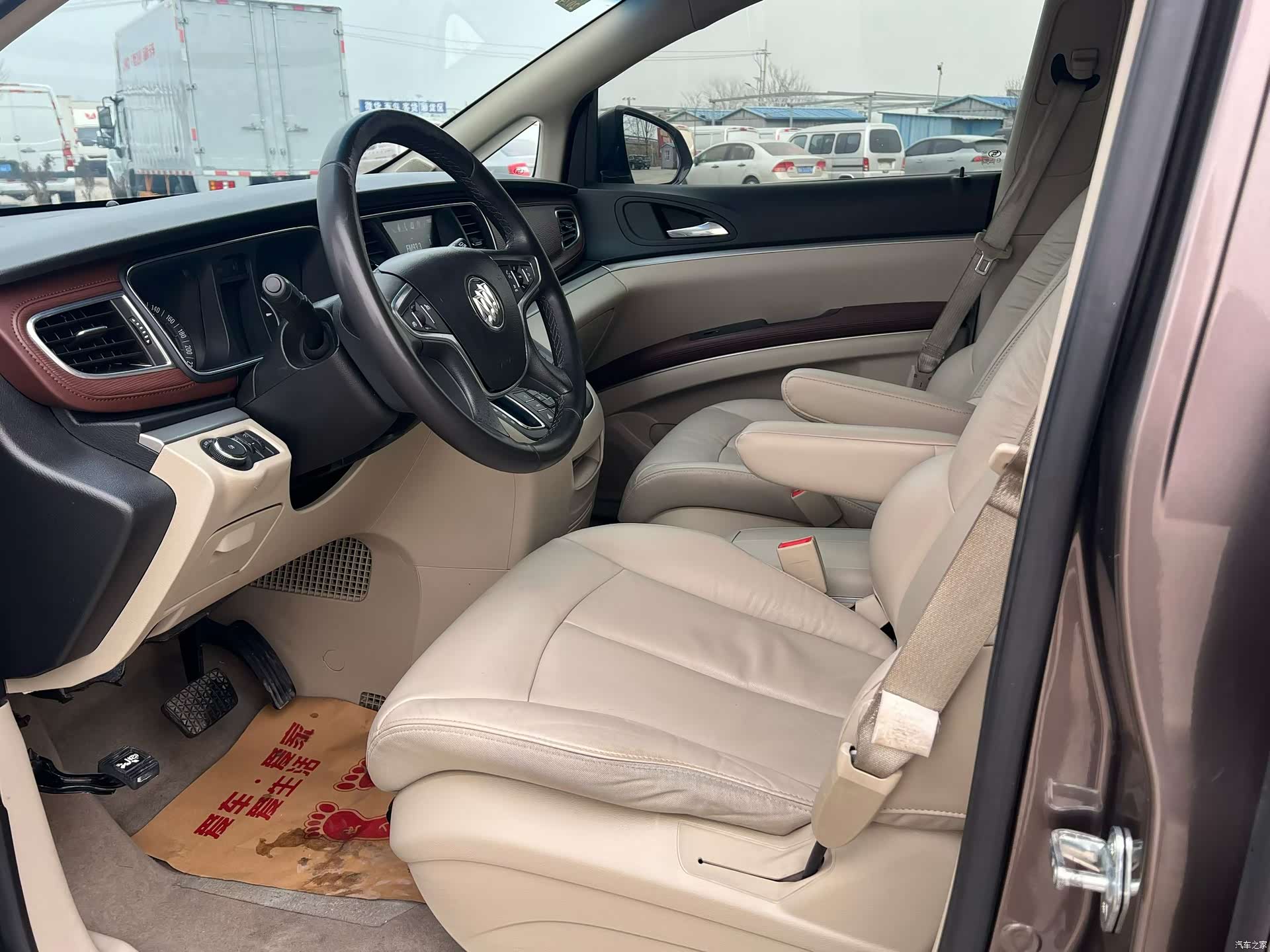 Buick GL8, 2018 4