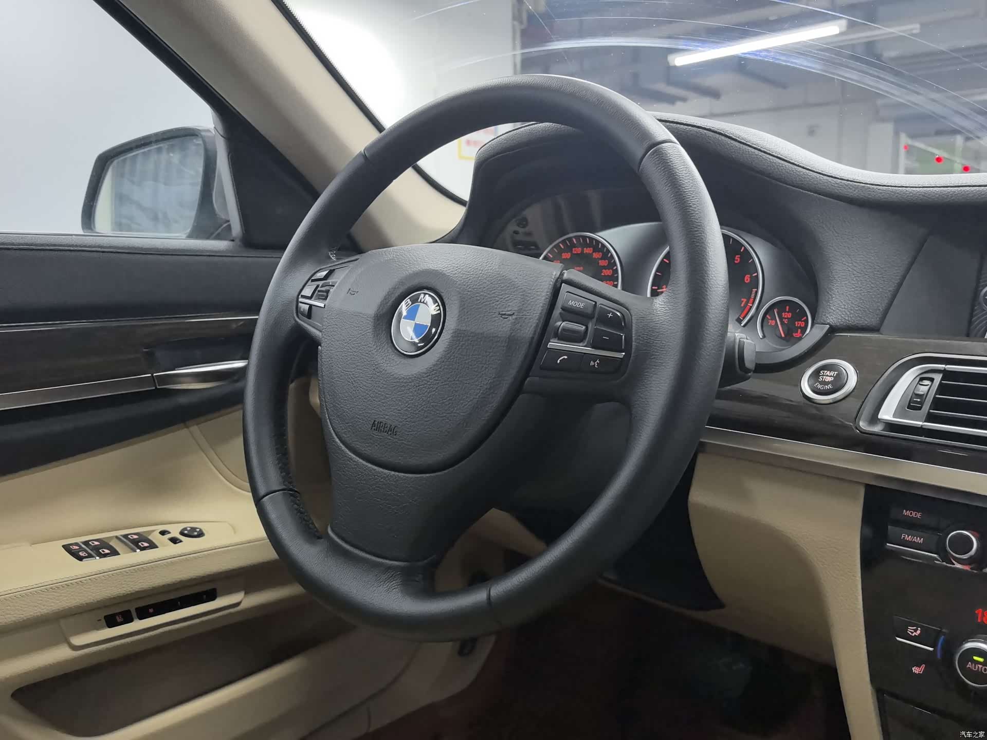 BMW 7 Series, 2010 9
