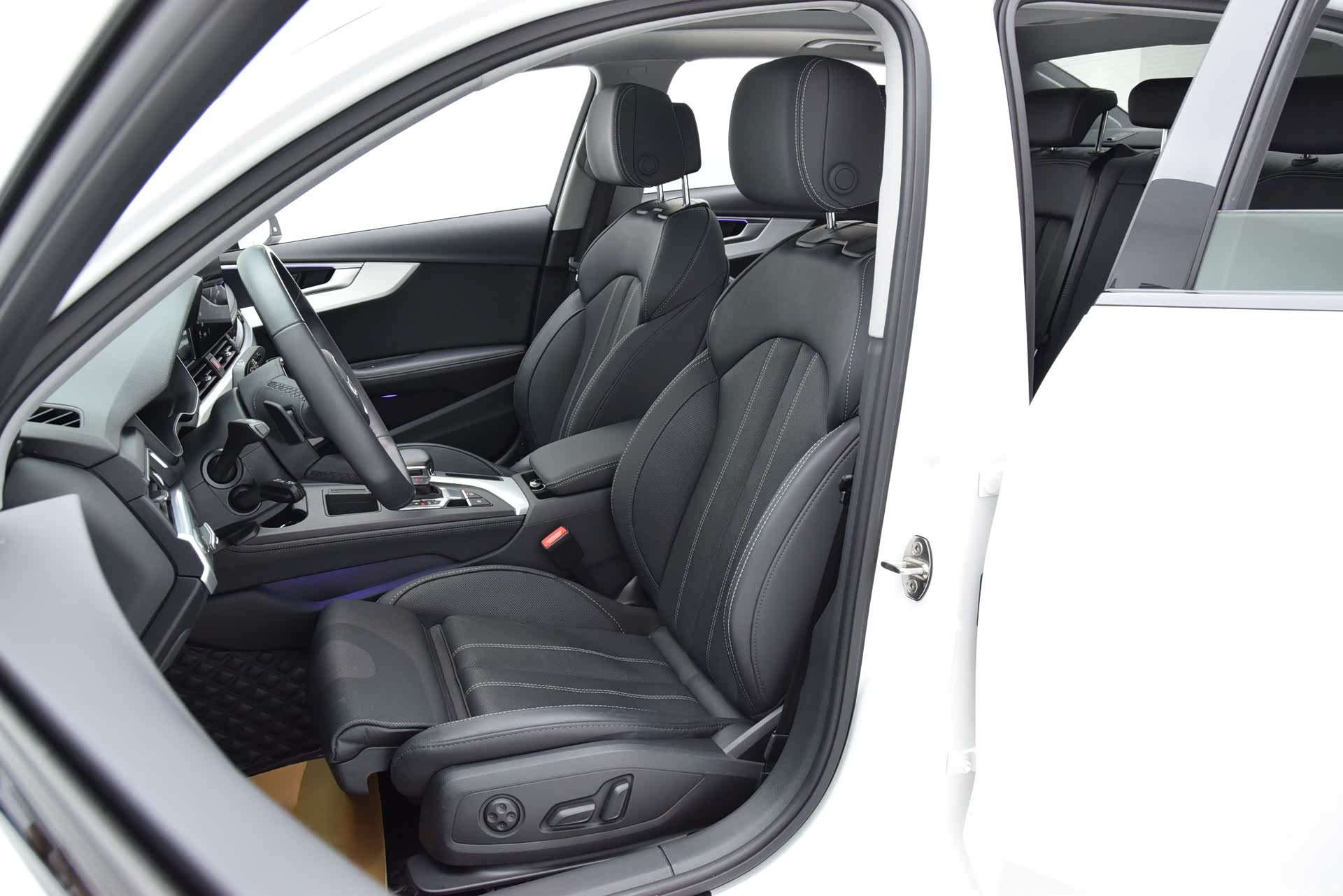 Audi A4L, 2023 8