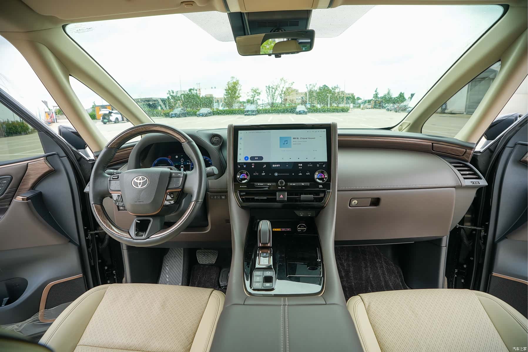 Toyota Alphard, 2023 8