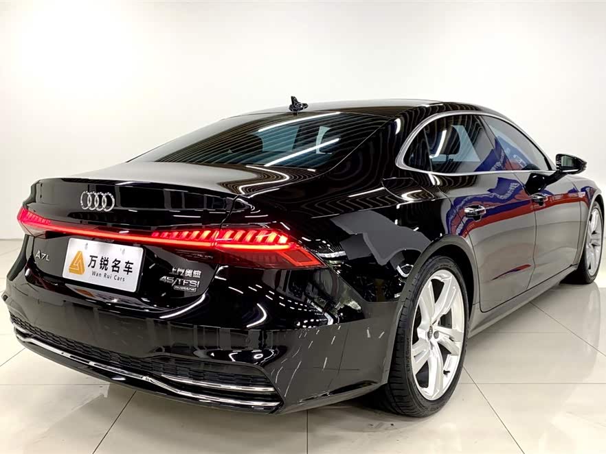 Audi A7L