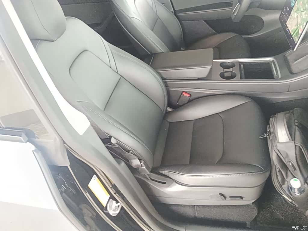 Tesla Model Y, 2021 25